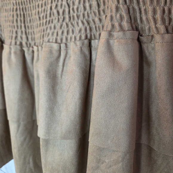 NWT Chic Tan A-Line Skirt - Picture 2 of 4